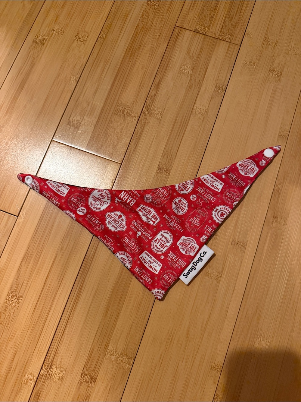 Reversible dog bandana